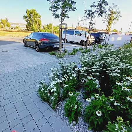 Dom 200m Od Plaze S Terasou Na Grilovani Priamo Na Slnecnych Jazerach 別荘 *